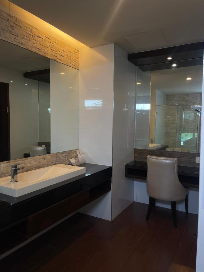 The Regent Bangtao Apartments Παραλία Μπανγκ Ταο Εξωτερικό φωτογραφία